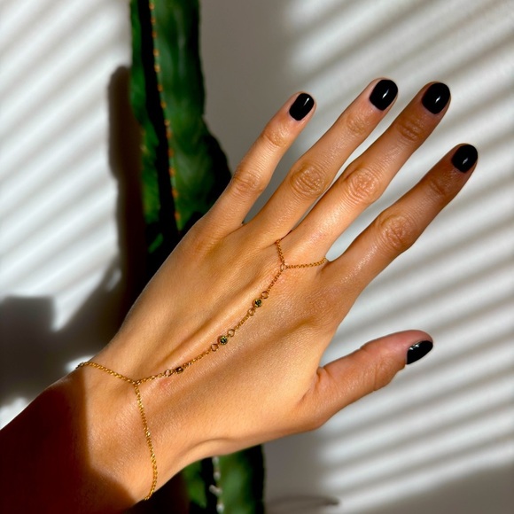 Custom Hand Chain - Picture 1 of 3